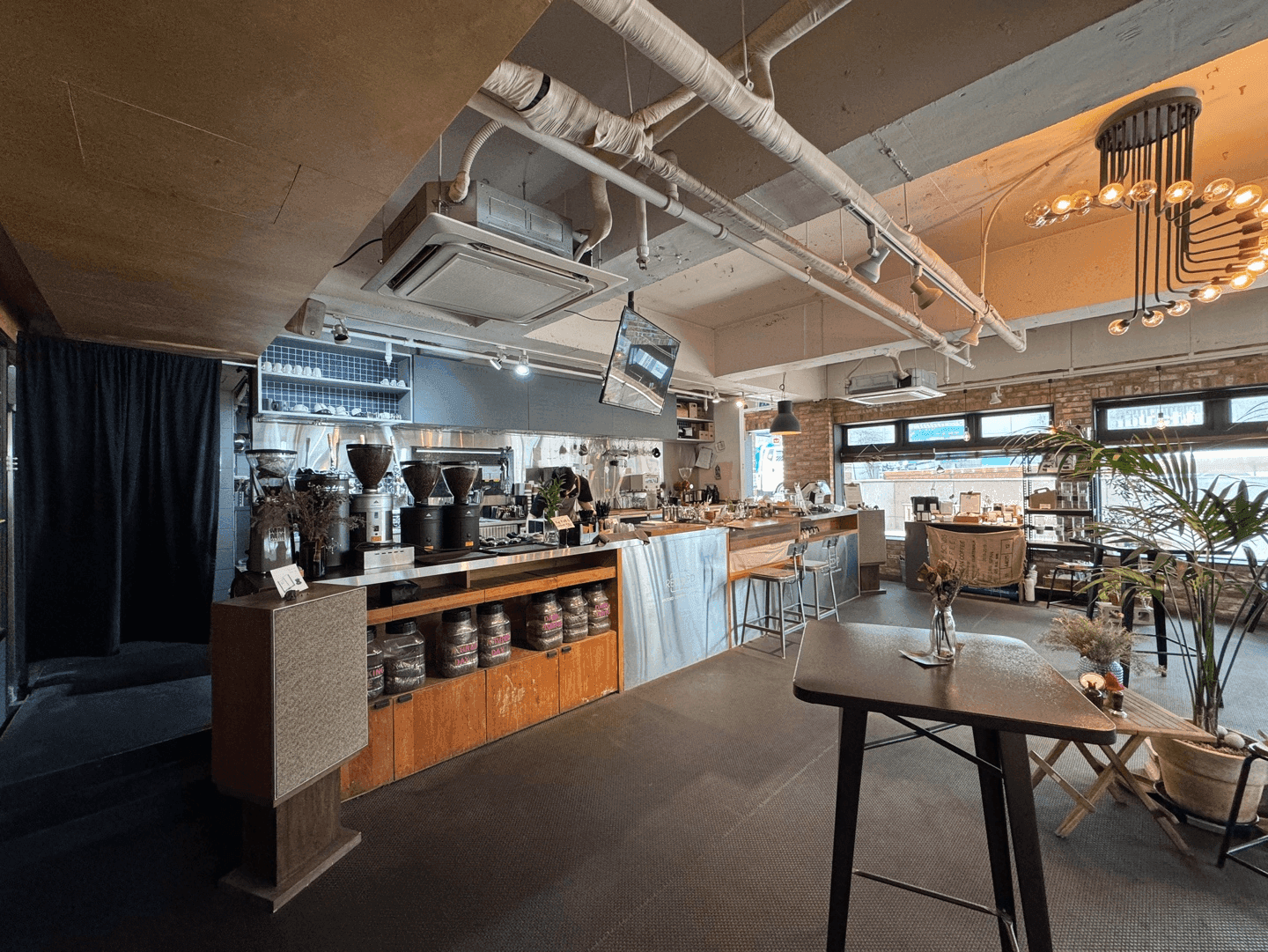 식후경 픽업 스팟 - 레코드 커피 로스터즈 선정릉